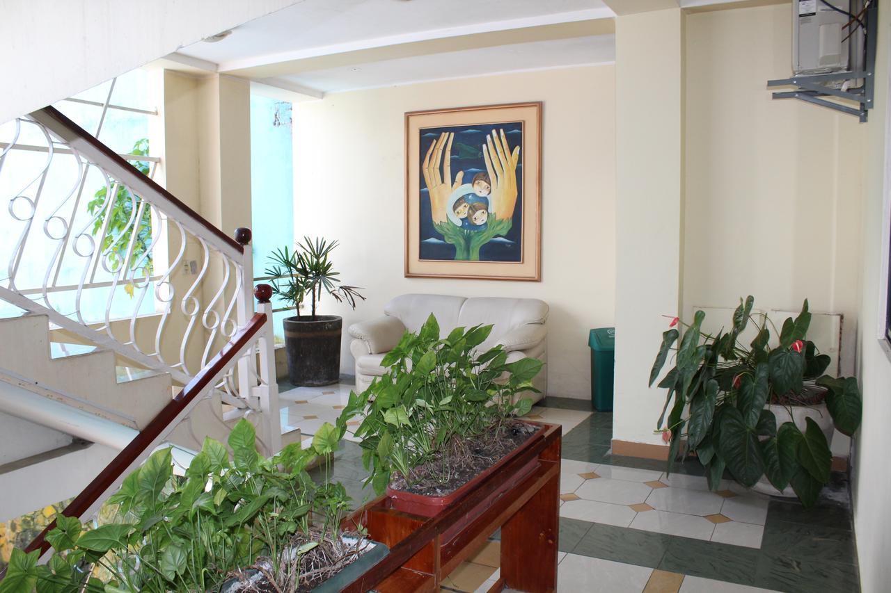 טנה Hotel Christian Palace מראה חיצוני תמונה